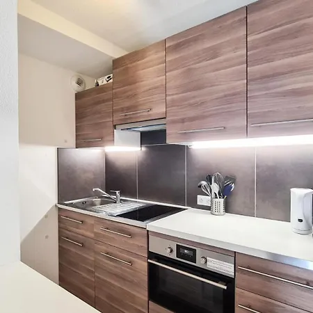 Appartement La Petite Ourse - Neuf - Centre Station - Balcon Mae-7402 *